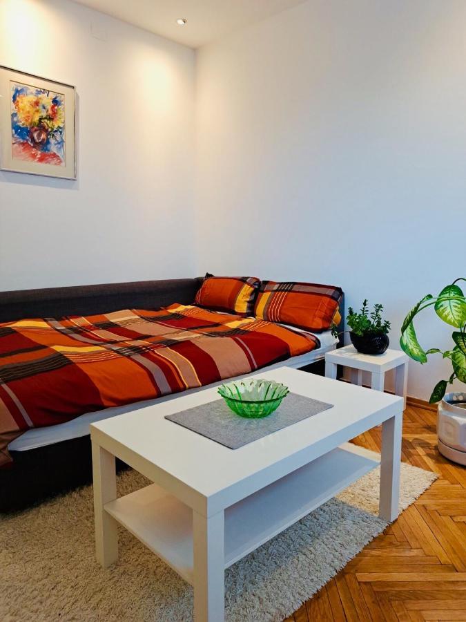 Uma- Urban Mini Apartment Szkopje Kültér fotó